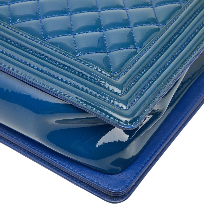 Chanel CC Logo Chain Shoulder Bag Blue Patent Leather — view 6