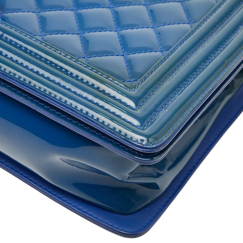 Chanel CC Logo Chain Shoulder Bag Blue Patent Leather — view 4