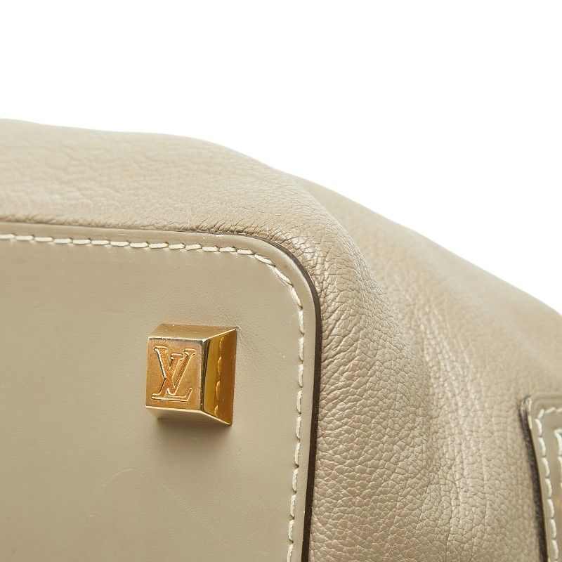 Louis Vuitton Suhali Angenue PM Handbag Verone Gray Leather — view 4