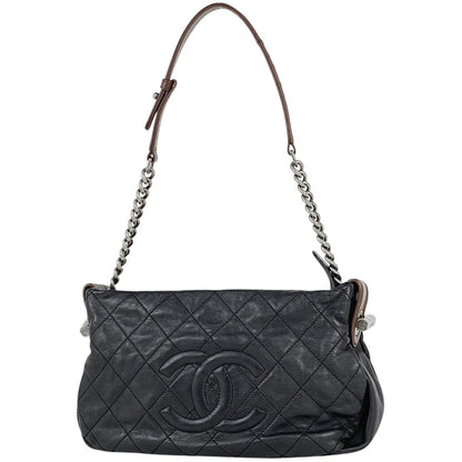 Chanel CC Logo Chain Shoulder Bag Quilted Leather Black