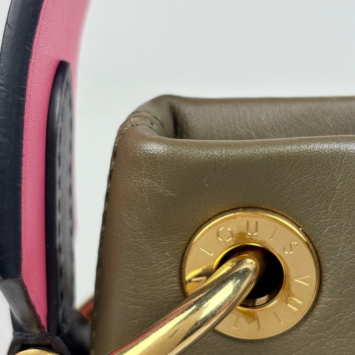 Louis Vuitton Tui Roulis Besace 2-Way Shoulder Bag Monogram Brown Green — view 5