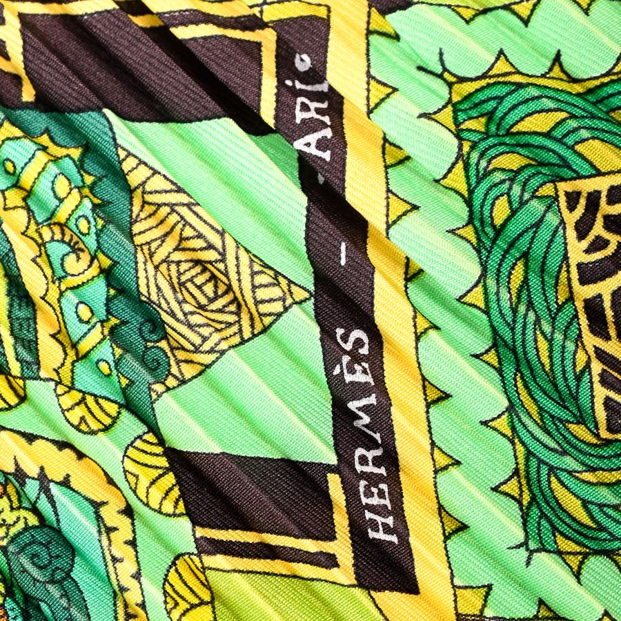 Hermes Scarf Pleats Carre — view 4