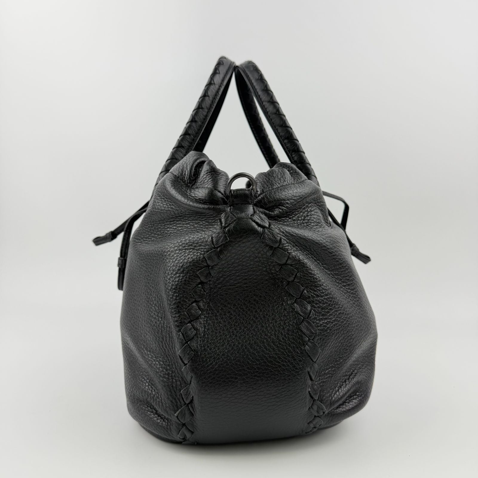Bottega Veneta Intrecciato Shoulder Bag Black Leather Vintage — view 4