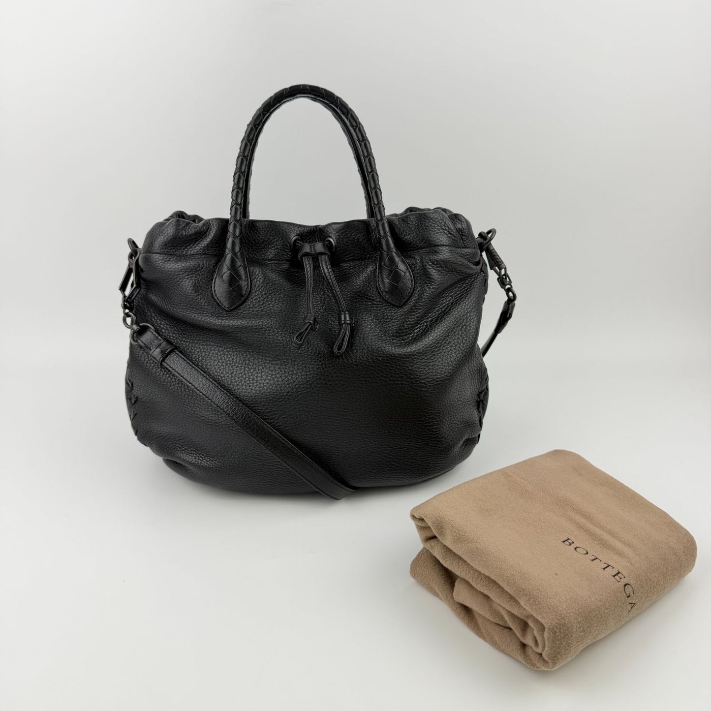 Bottega Veneta Intrecciato Shoulder Bag Black Leather Vintage