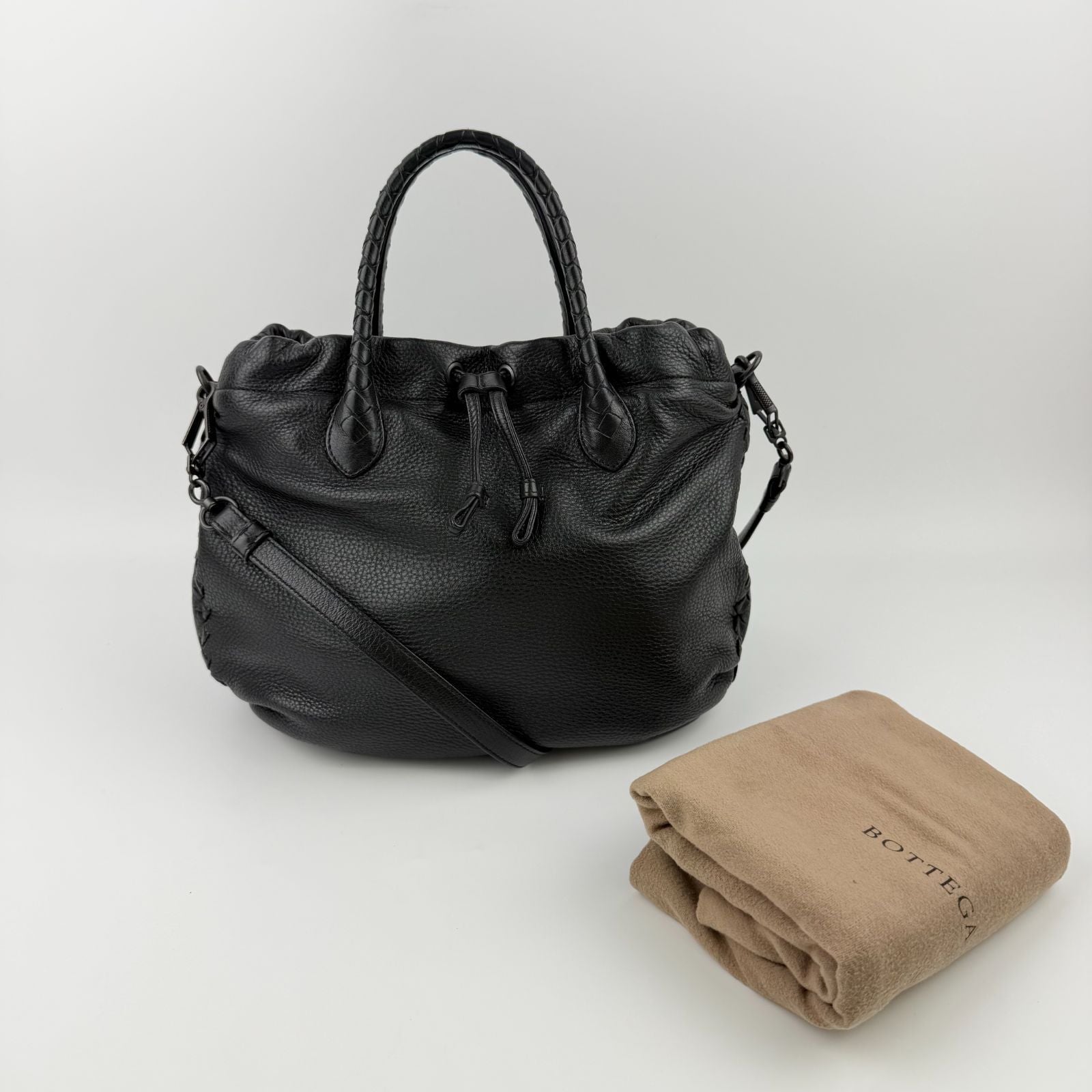 Bottega Veneta Intrecciato Shoulder Bag Black Leather Vintage