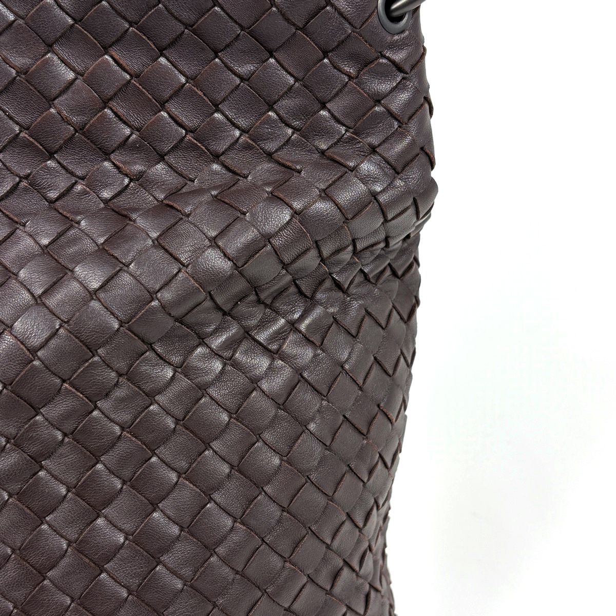 Bottega Veneta Intrecciato Shoulder Bag Leather Dark Brown — view 4