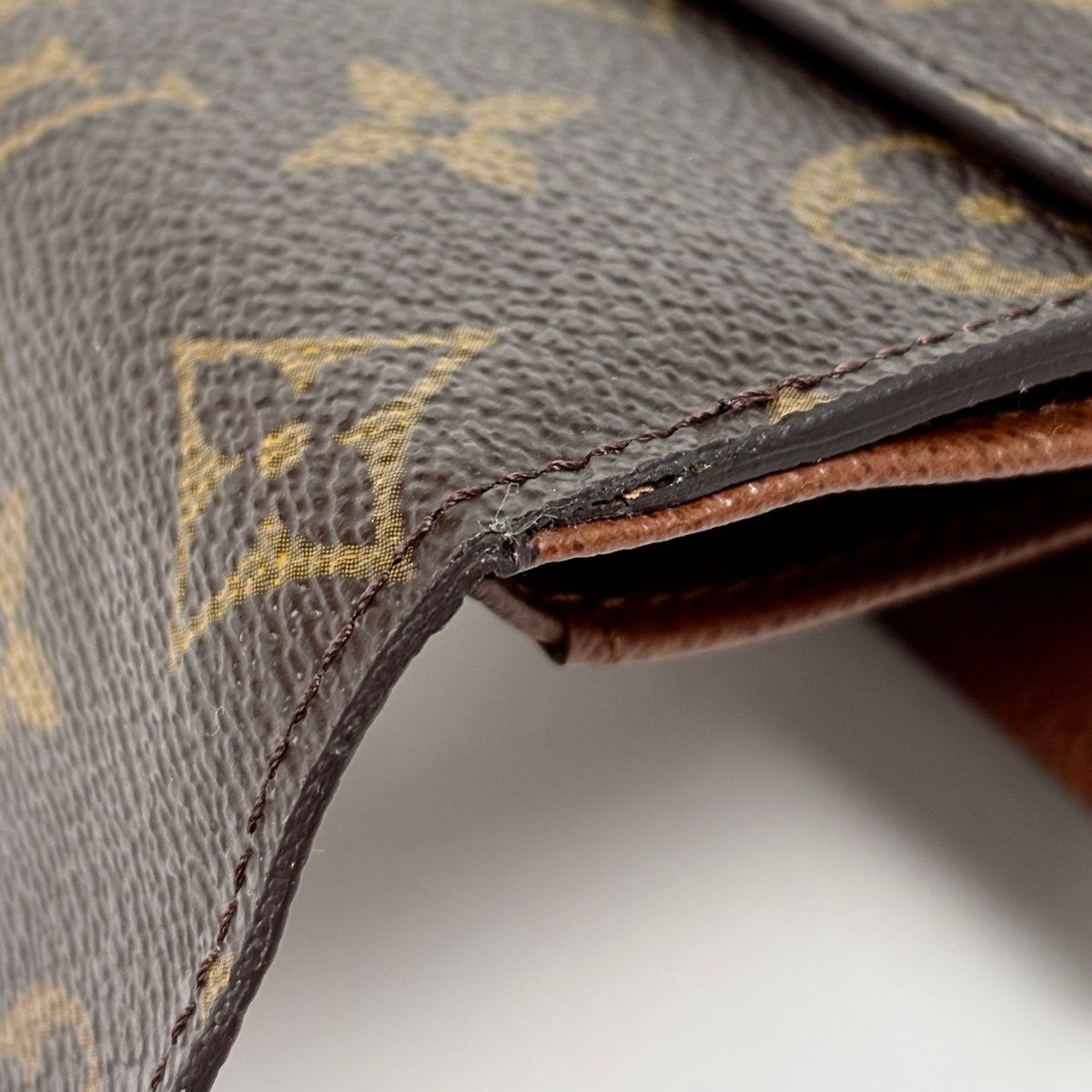 Louis Vuitton Porte Monet Billets Cult Cles Hook Monogram Brown Wallet — view 3
