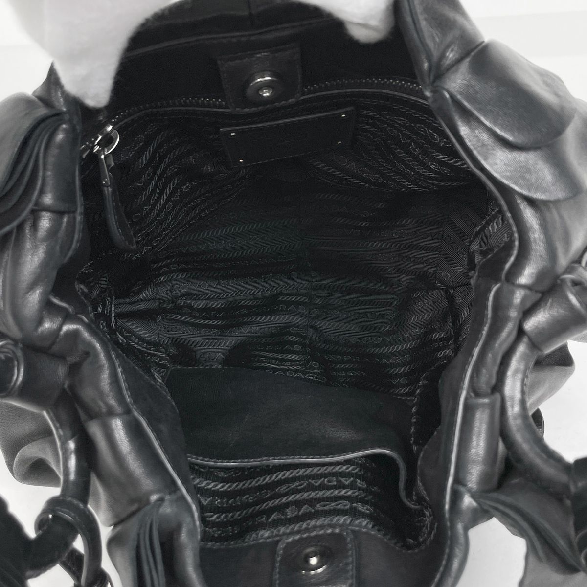 Prada Logo Shoulder Bag Leather Nero — view 6