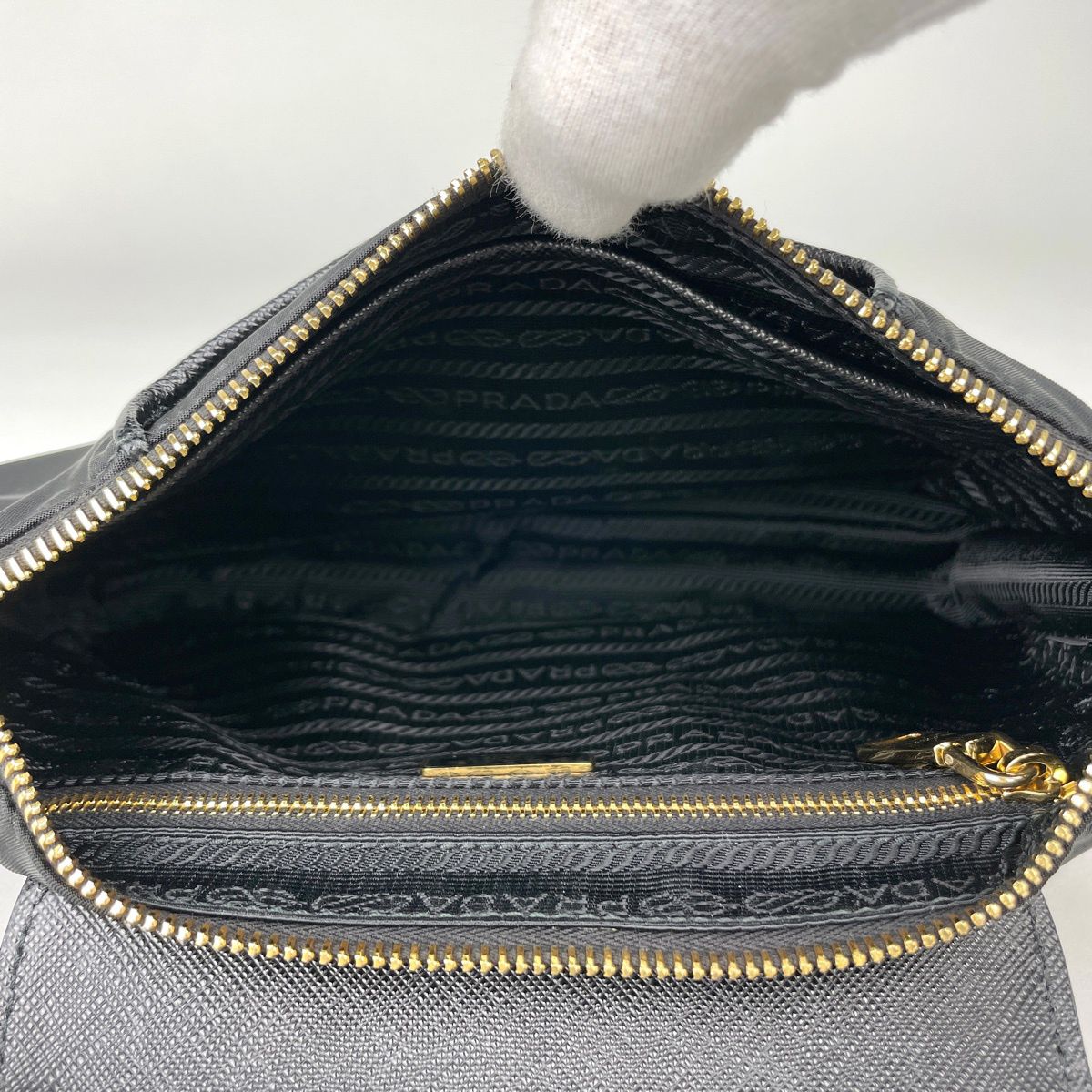 Prada Chain Shoulder Bag Nylon Nero — view 5