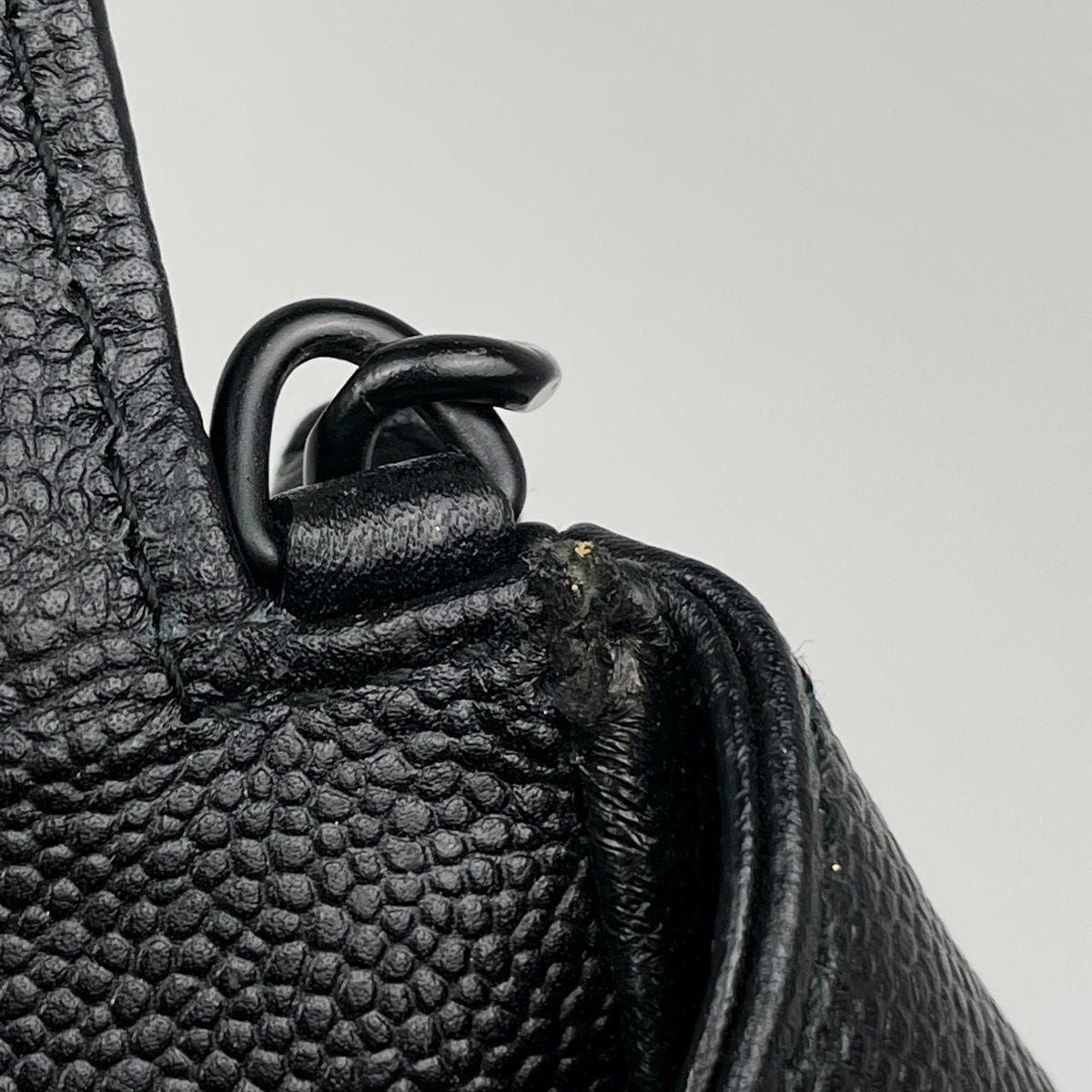 Chanel CC Logo Chain Shoulder Bag Caviar Leather Black — view 6