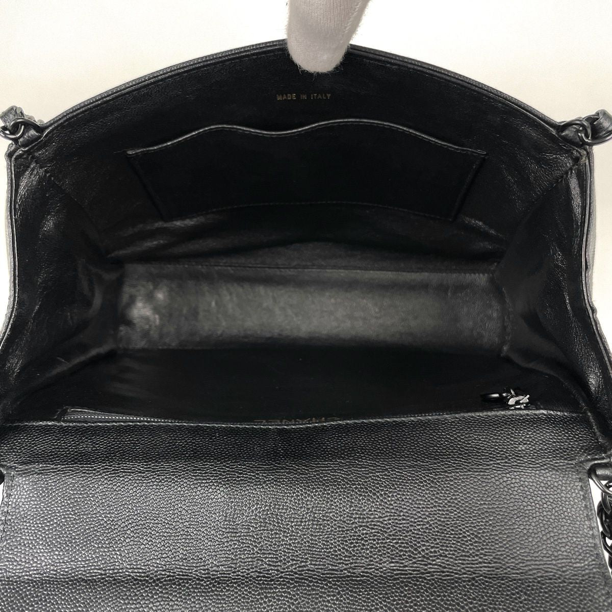 Chanel CC Logo Chain Shoulder Bag Caviar Leather Black — view 8