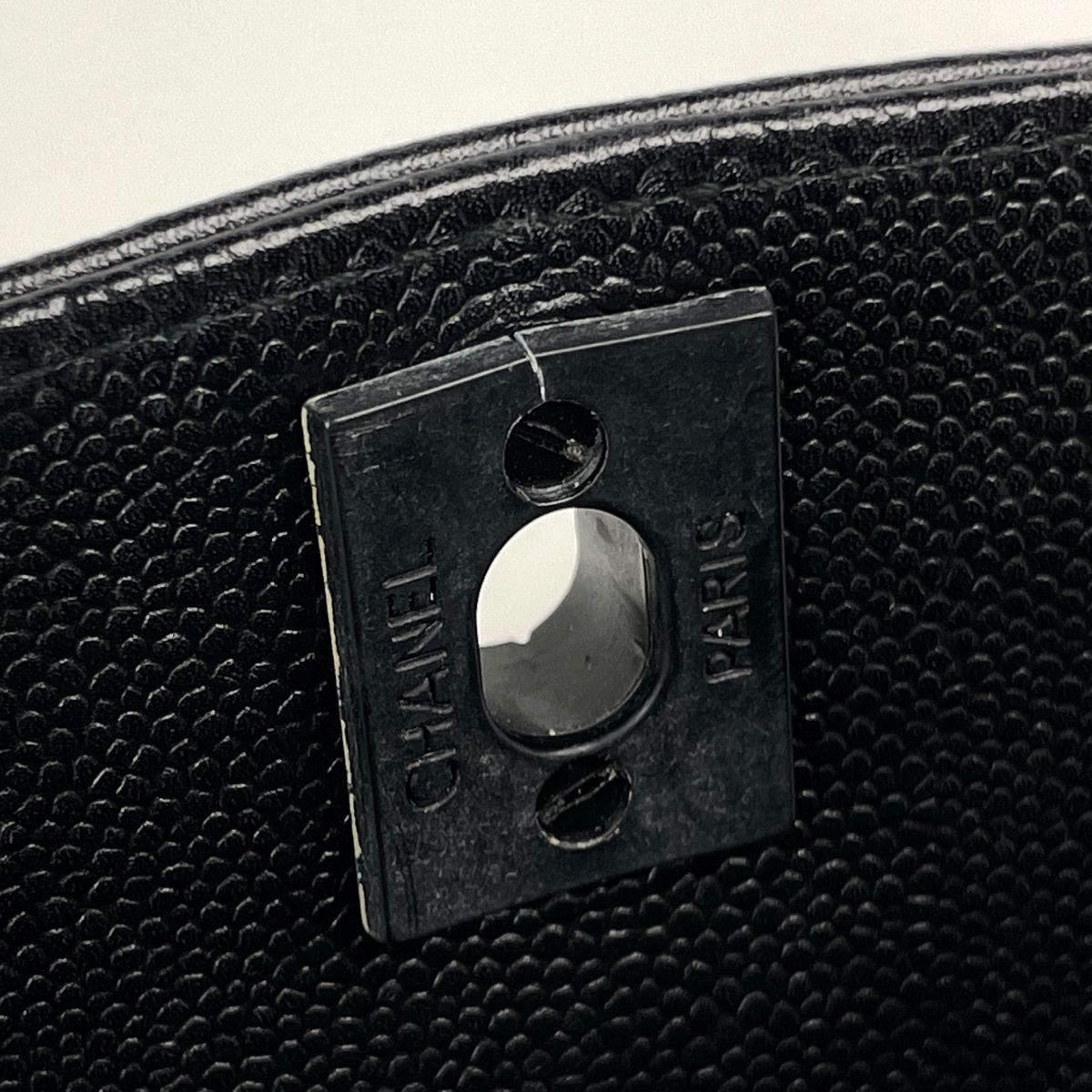 Chanel CC Logo Chain Shoulder Bag Caviar Leather Black — view 5