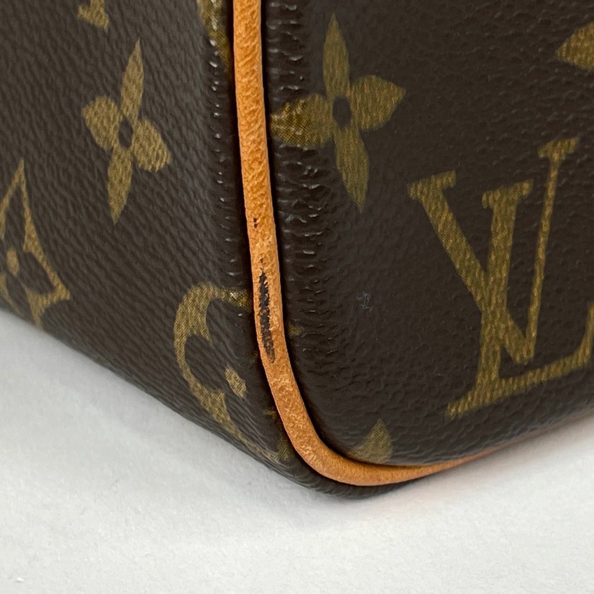 Louis Vuitton Viva-Cite MM Shoulder Bag Monogram Brown — view 4