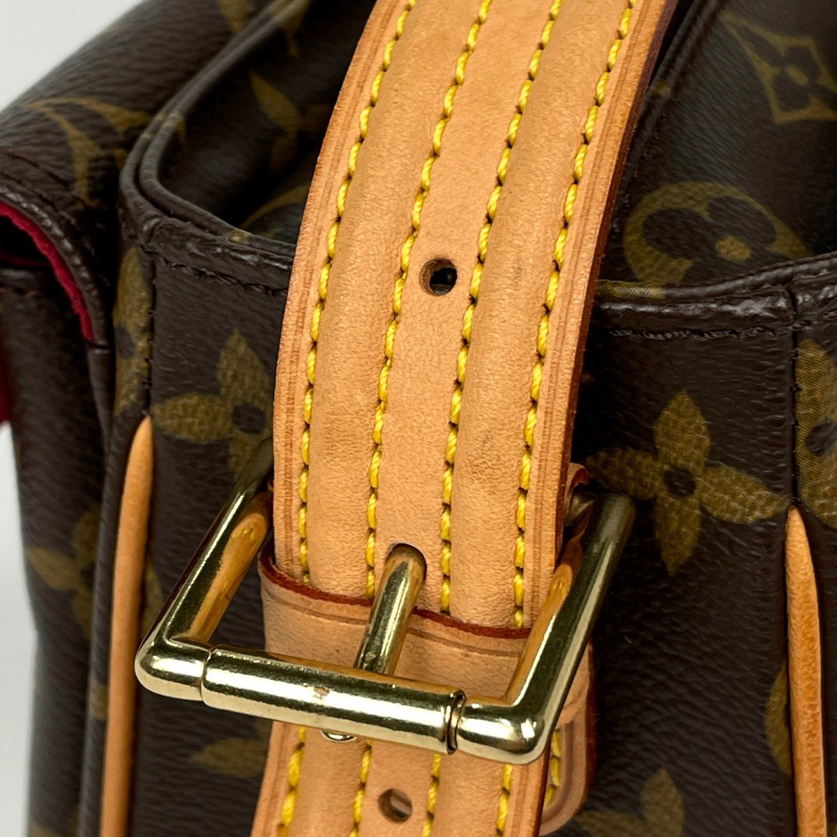 Louis Vuitton Viva-Cite MM Shoulder Bag Monogram Brown — view 6