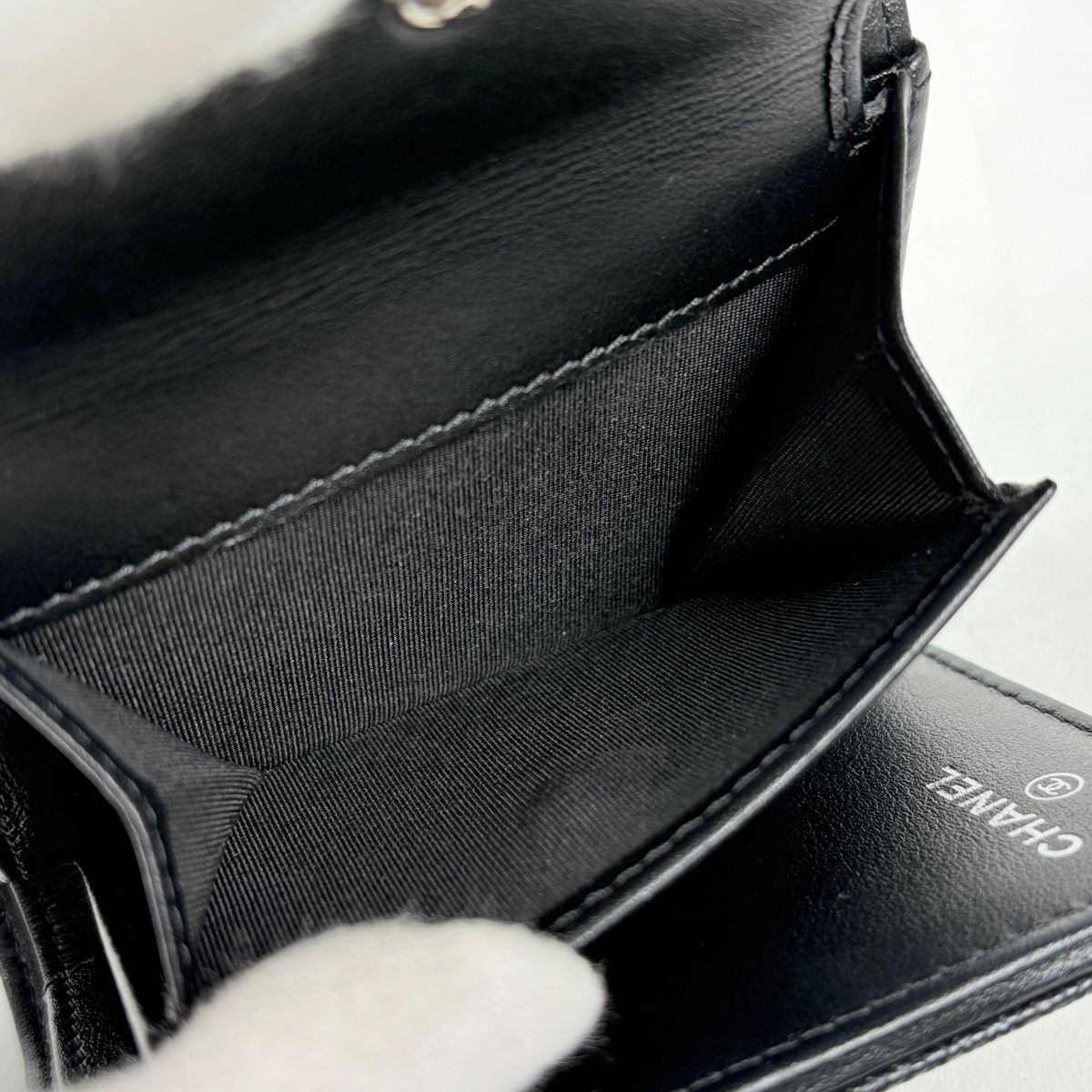 Chanel CC Logo Trifold Wallet Caviar Leather Black — view 5