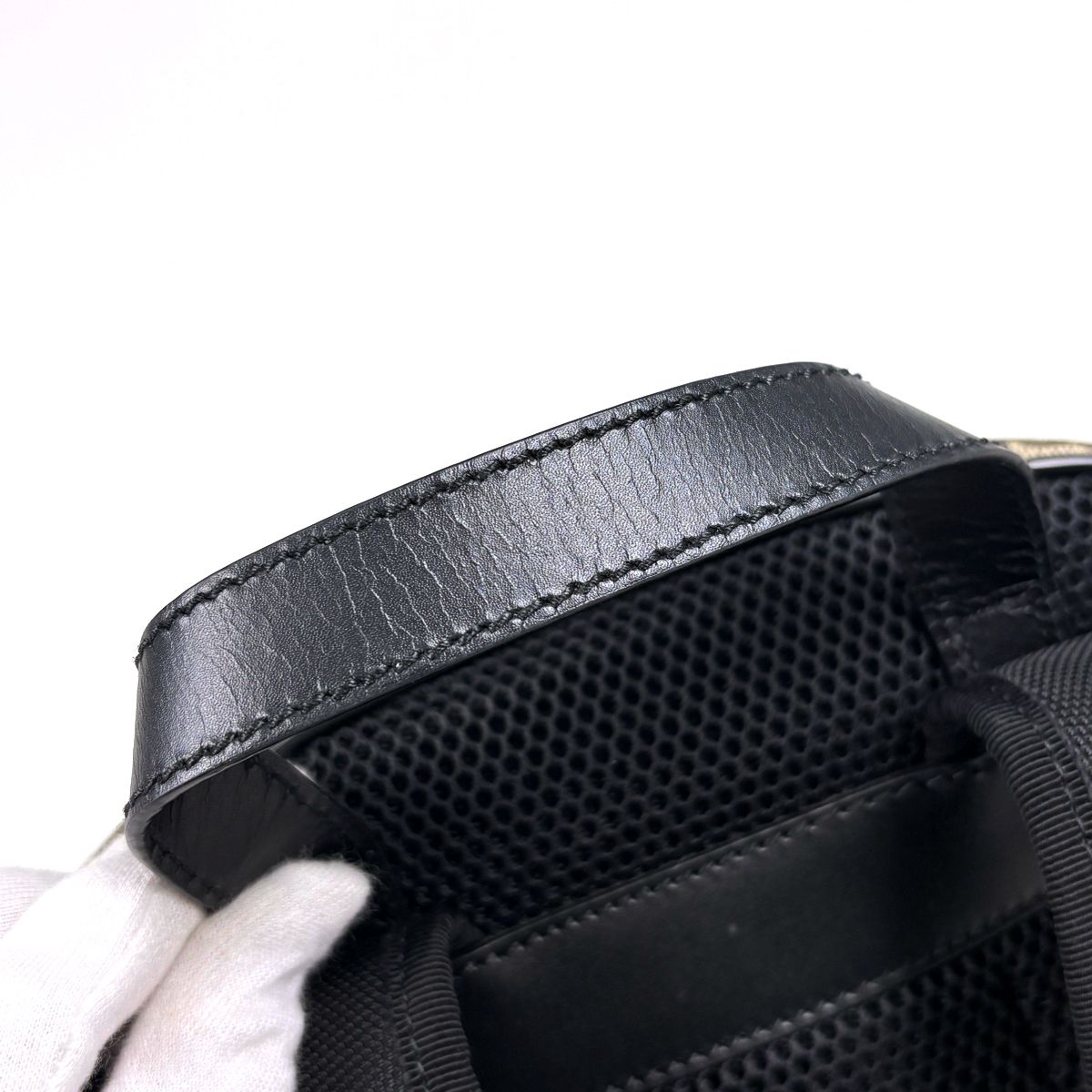 Gucci GG Pattern Backpack Sac Beige Black — view 6