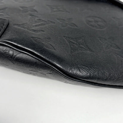 Louis Vuitton Discovery Bum Bag PM Monogram Shadow Leather Noir — view 3