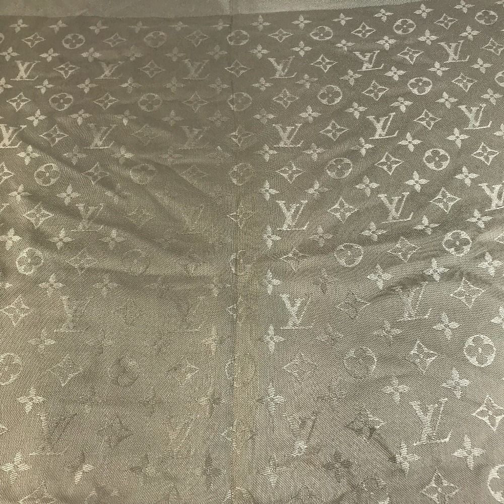 Louis Vuitton Shawl Monogram Large Wool Beige Scarf — view 2