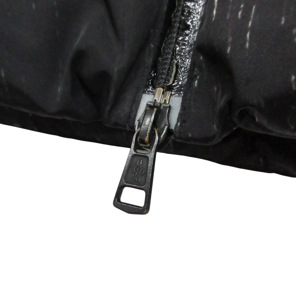 Moncler Fabas Down Coat Lightning Bolt Thundercloud Black — view 8