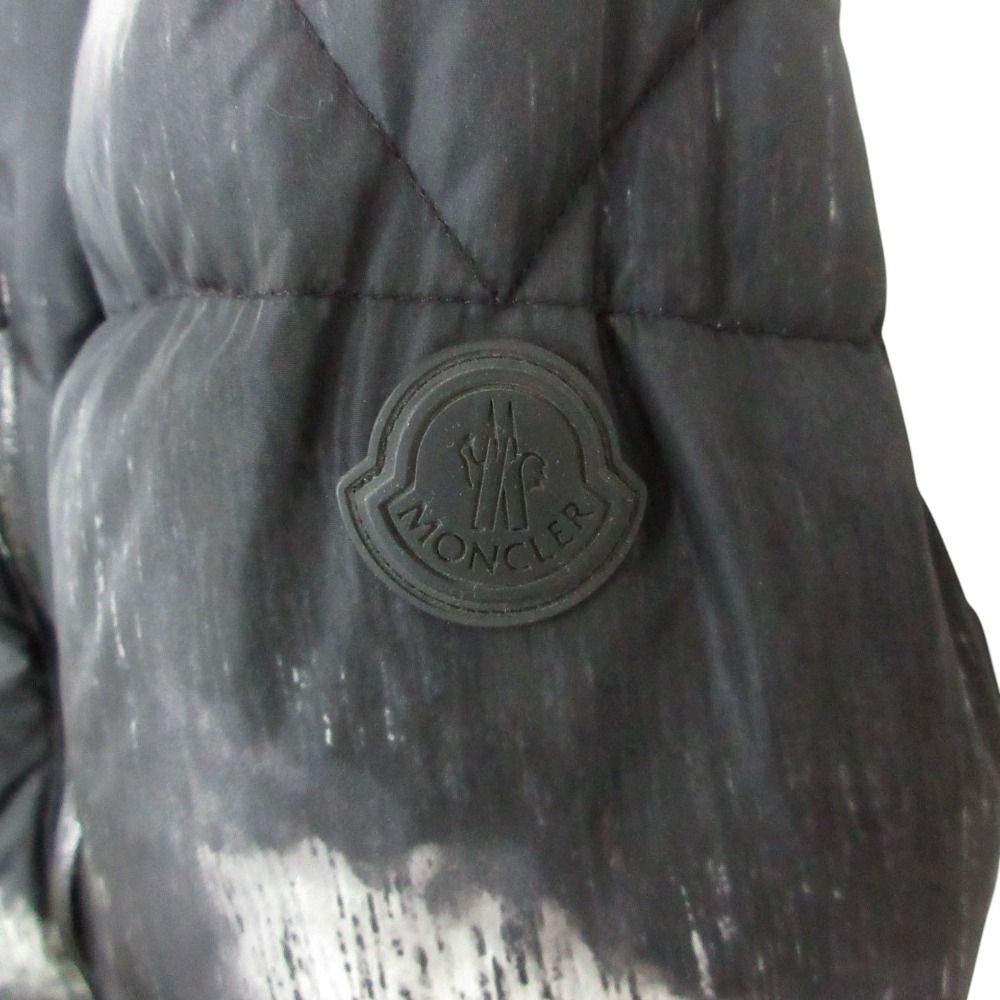 Moncler Fabas Down Coat Lightning Bolt Thundercloud Black — view 6