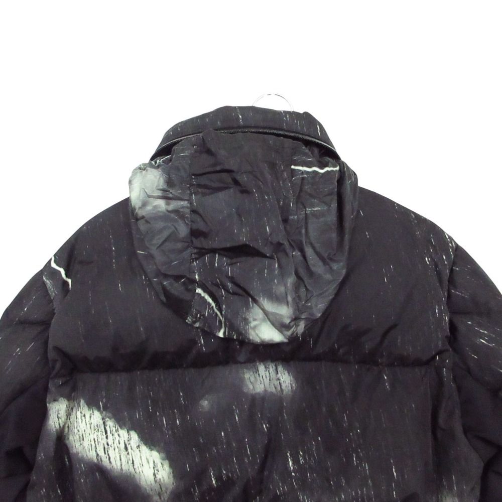 Moncler Fabas Down Coat Lightning Bolt Thundercloud Black — view 3