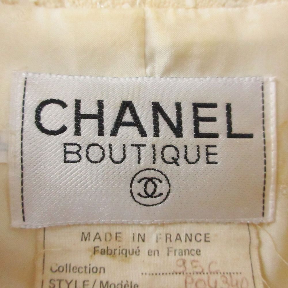Chanel Vintage Tweed Collarless Jacket Blue Leather CC Logo Mirror Button 4 — view 7