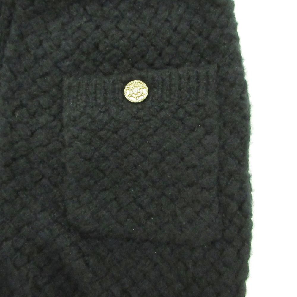 Chanel Knit Shorts CC Logo Gold Button Black — view 4