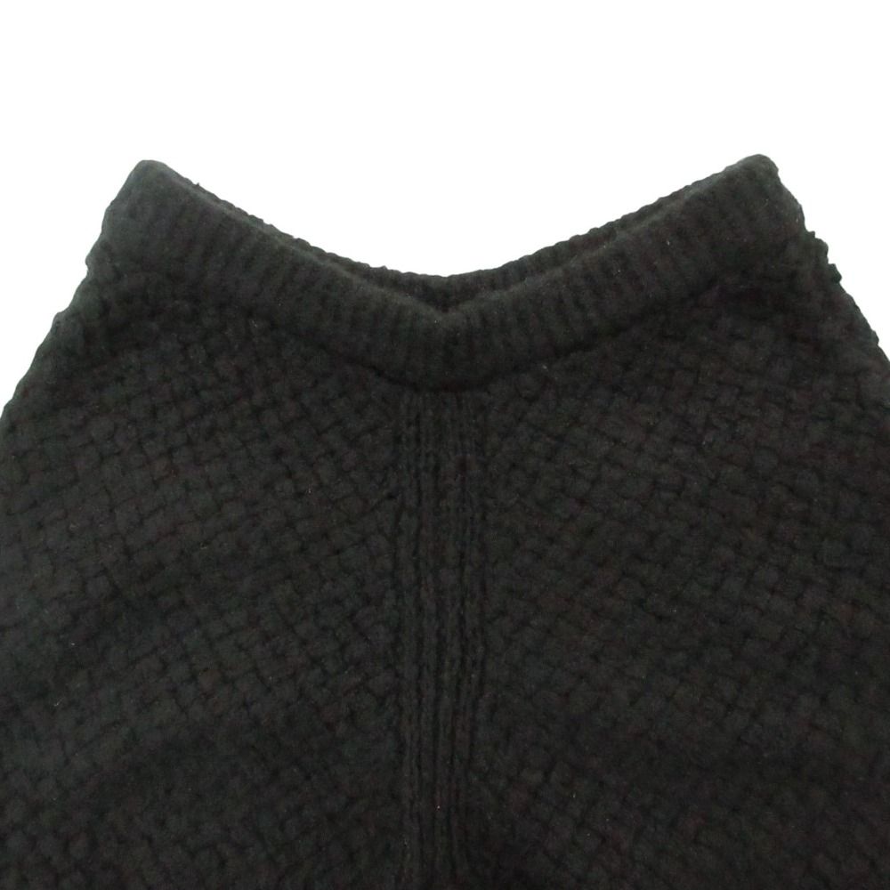 Chanel Knit Shorts CC Logo Gold Button Black — view 8
