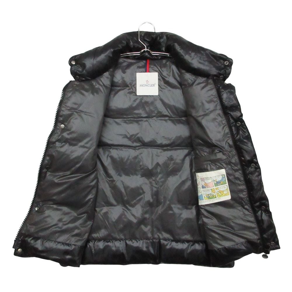 Moncler Tib Down Vest Sleeveless Nylon Logo Patch Black — view 3