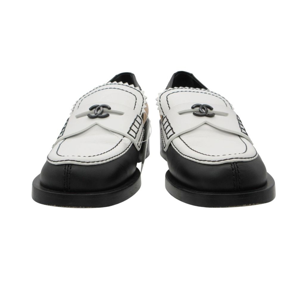 Chanel Loafers CC Logo Leather Calfskin Shoes Bicolor Black 38c — view 4