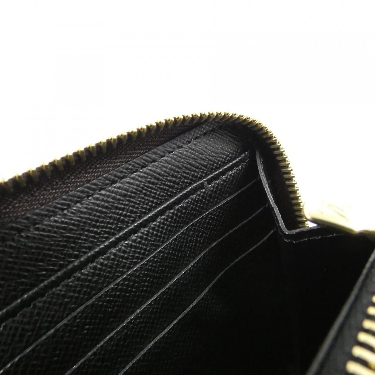 Louis Vuitton Monogram Giant Zippy Wallet — view 6
