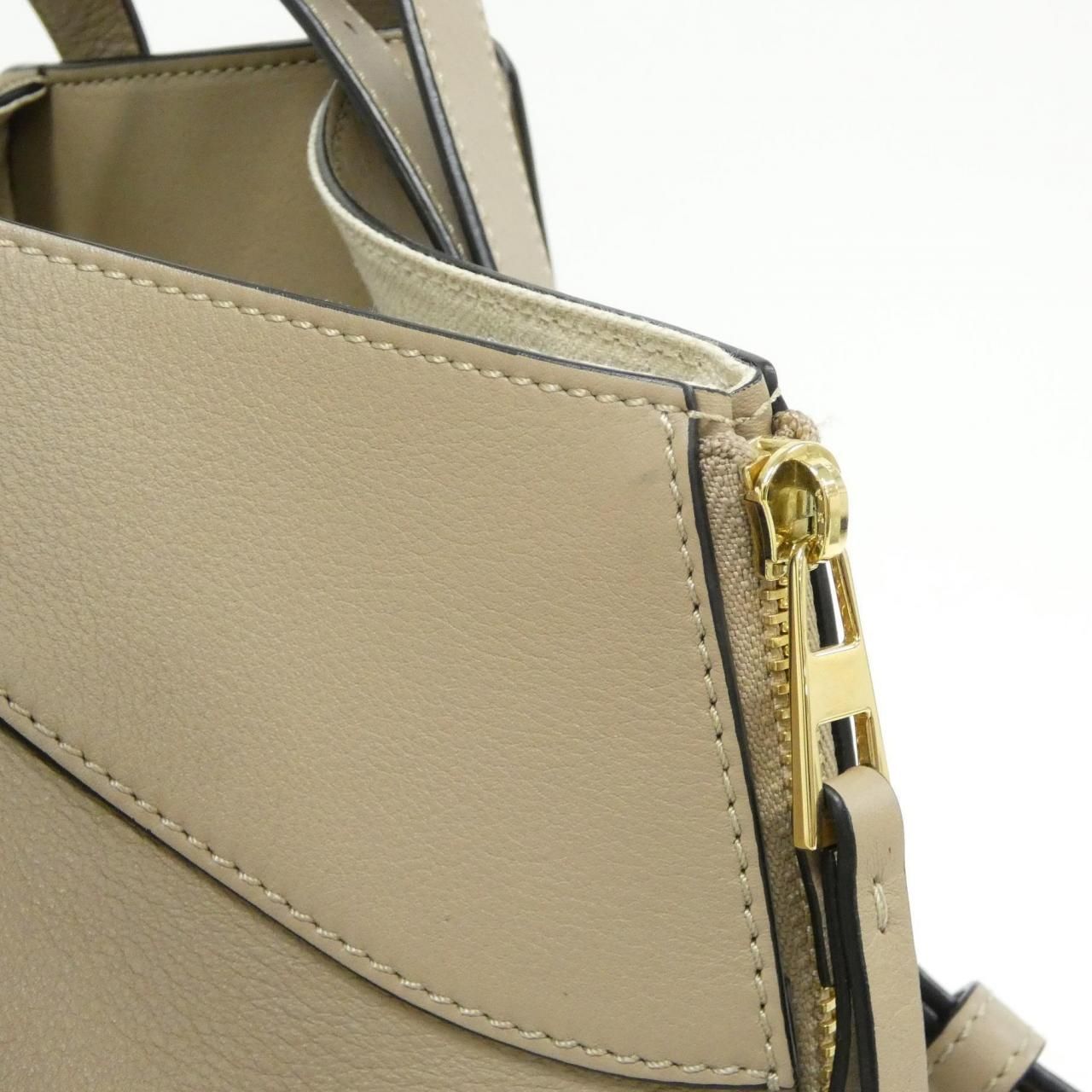 Loewe Hammock Small 387 30 Shoulder — view 8