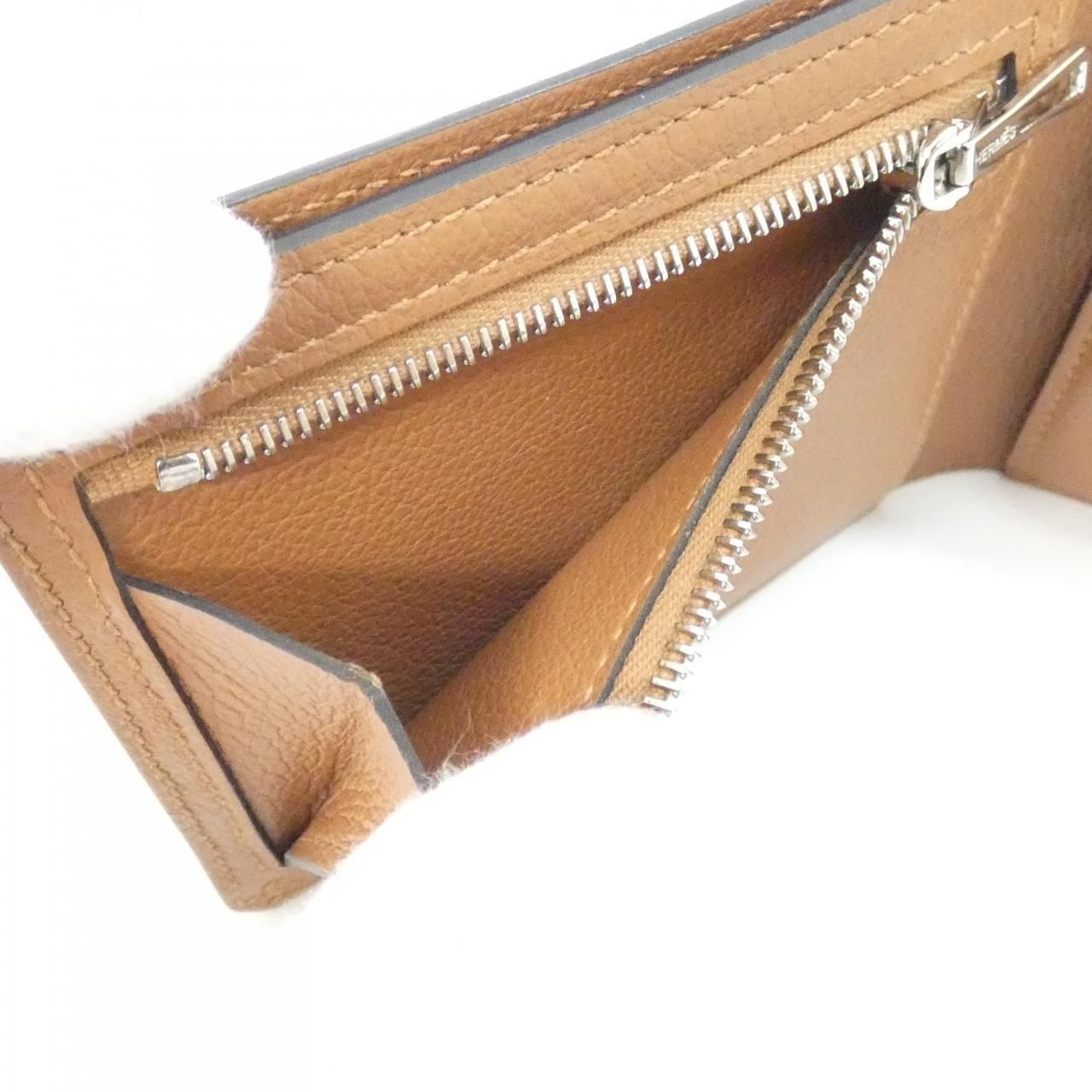 Hermes Ash Series Compact Verso Wallet — view 9