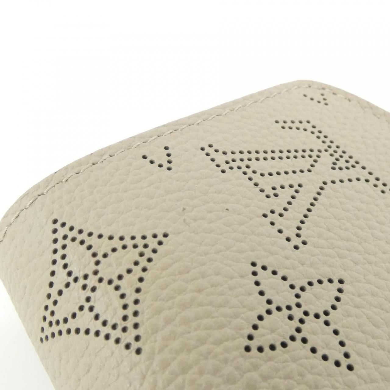 Louis Vuitton Mahina Portefeuille Iris Compact Wallet — view 4