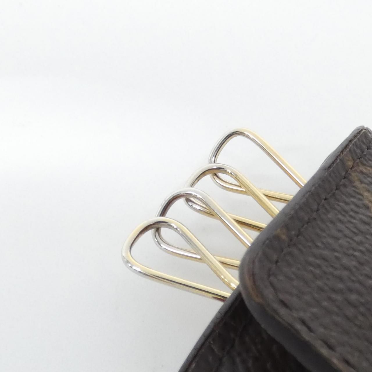 Louis Vuitton Monogram Multicles Key Case Key Holder — view 3