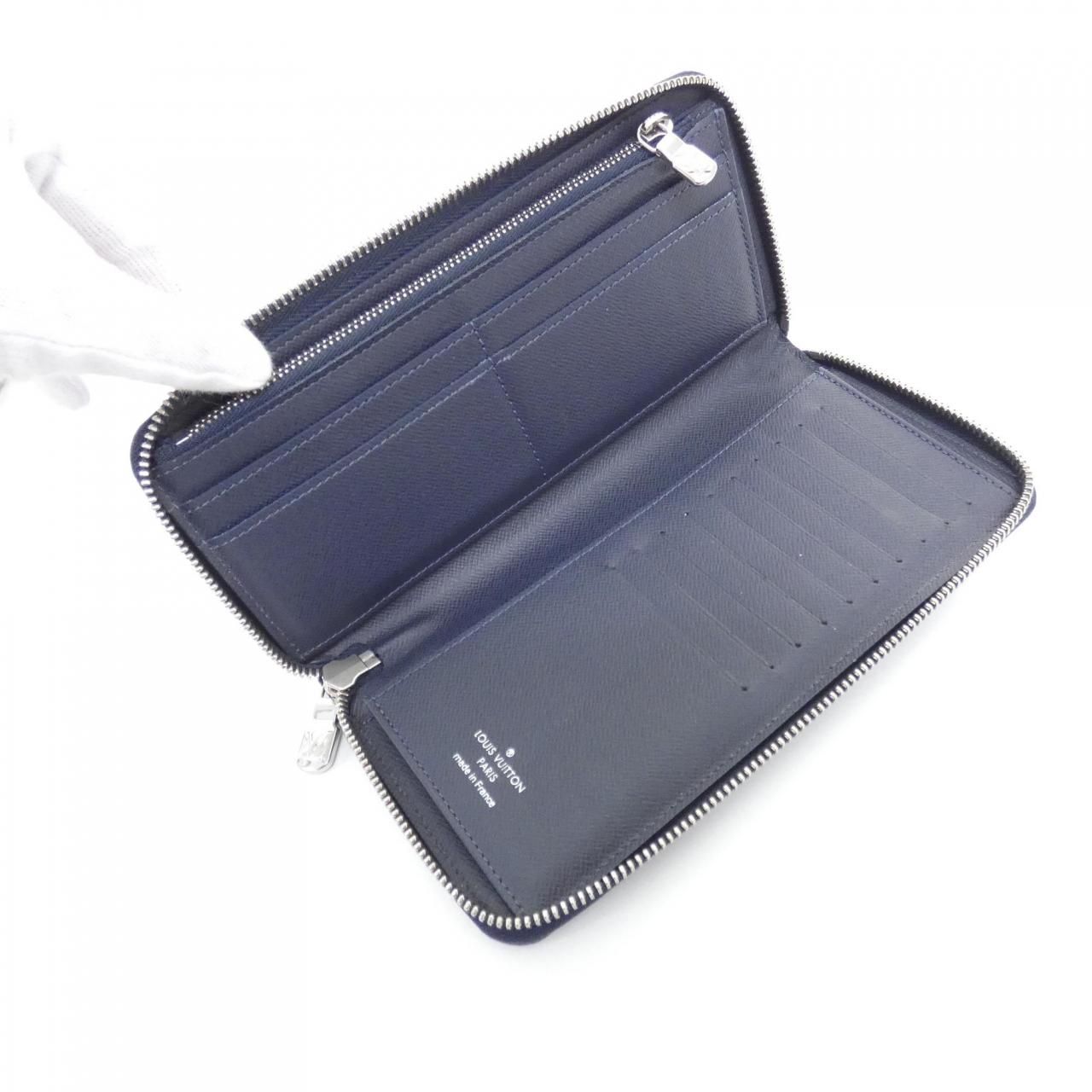 Louis Vuitton Taiga Zippy Wallet Vertical — view 6