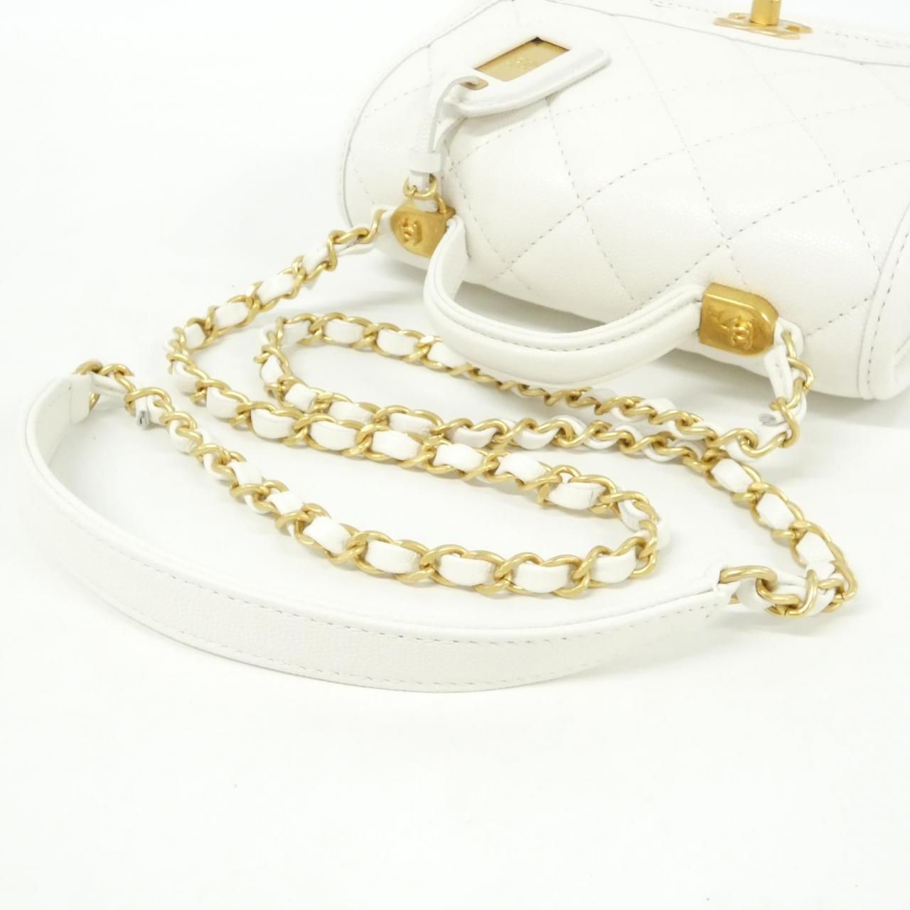 Chanel Shoulder Bag White — view 6