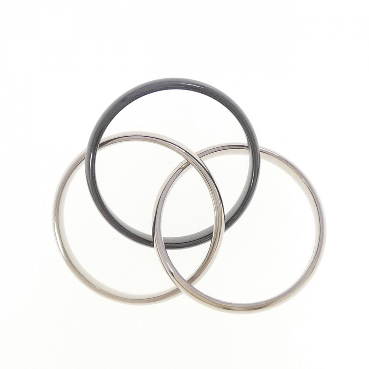 Cartier Classic Trinity Ring — view 3