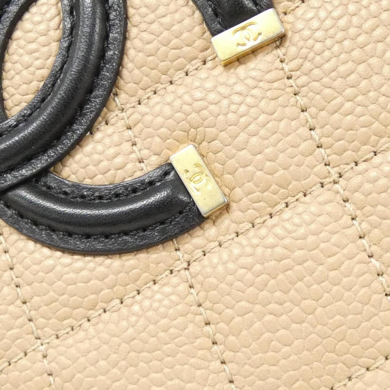 Chanel Shoulder Bag Beige — view 4