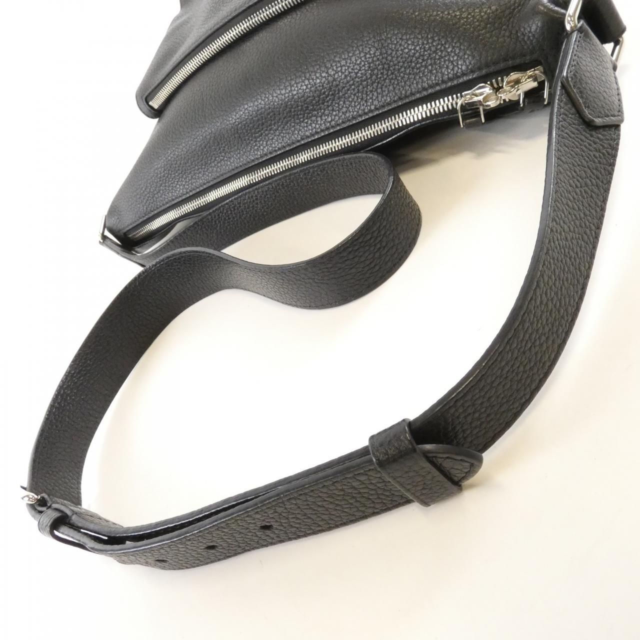 Louis Vuitton Taurillon Alma Messenger PM Shoulder — view 7