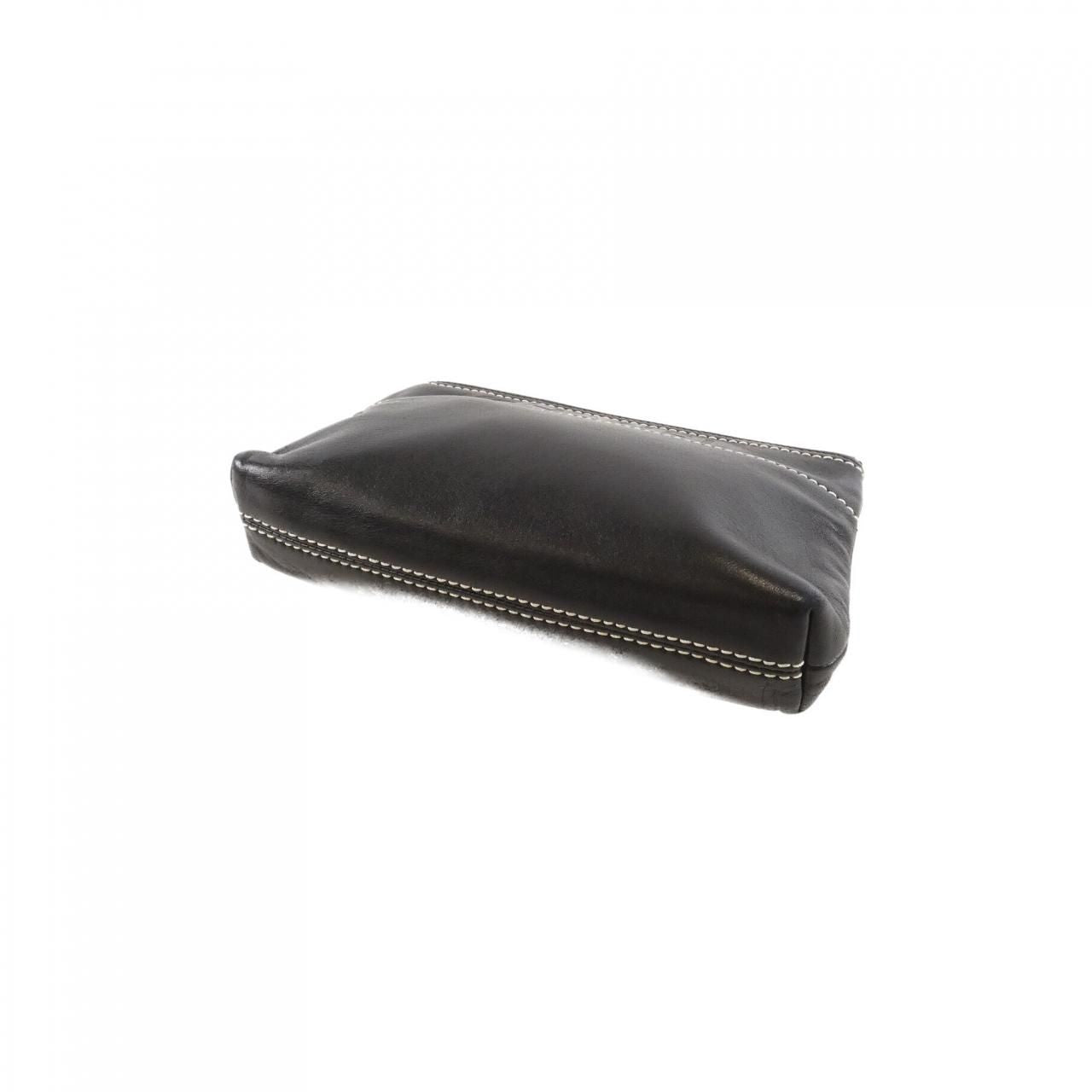 Chanel Pouch Black — view 3