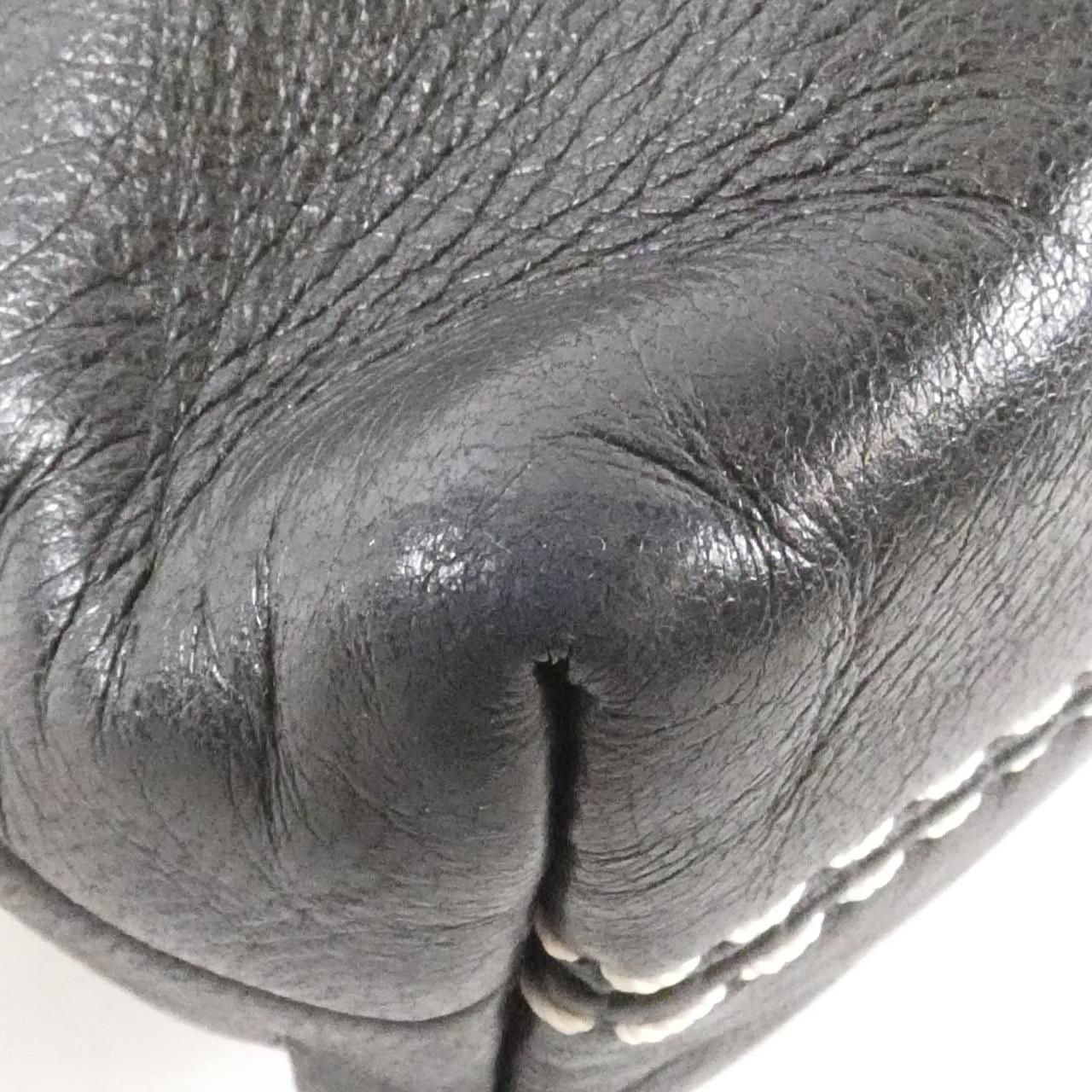 Chanel Pouch Black — view 4