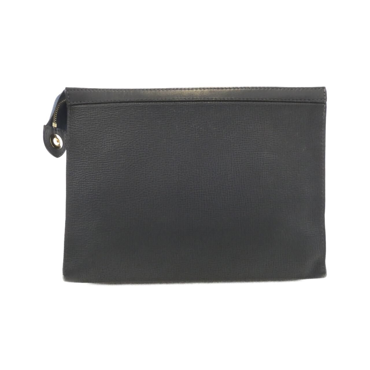 Louis Vuitton Monogram Drip Pochette Voyage — view 2