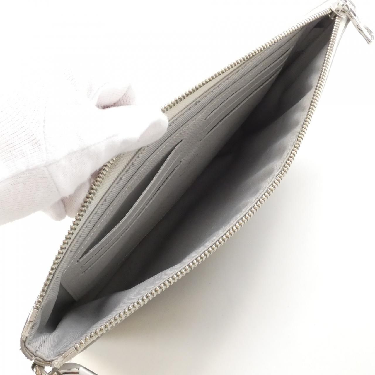 Louis Vuitton White Monogram Logo Zipped Pouch GM — view 5