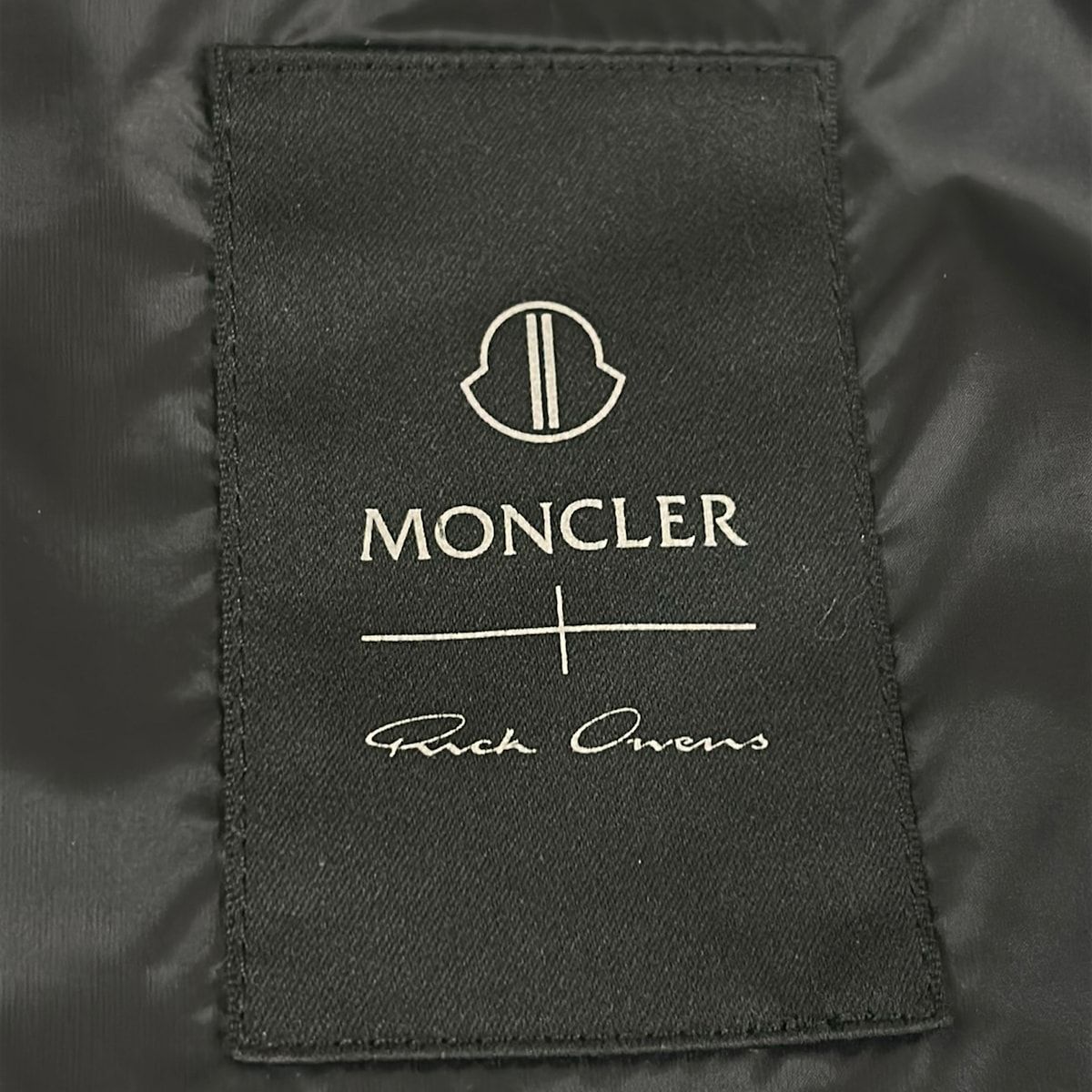 Moncler Down Jacket 00 XS Angle Giubbotto Bomber Black — view 3