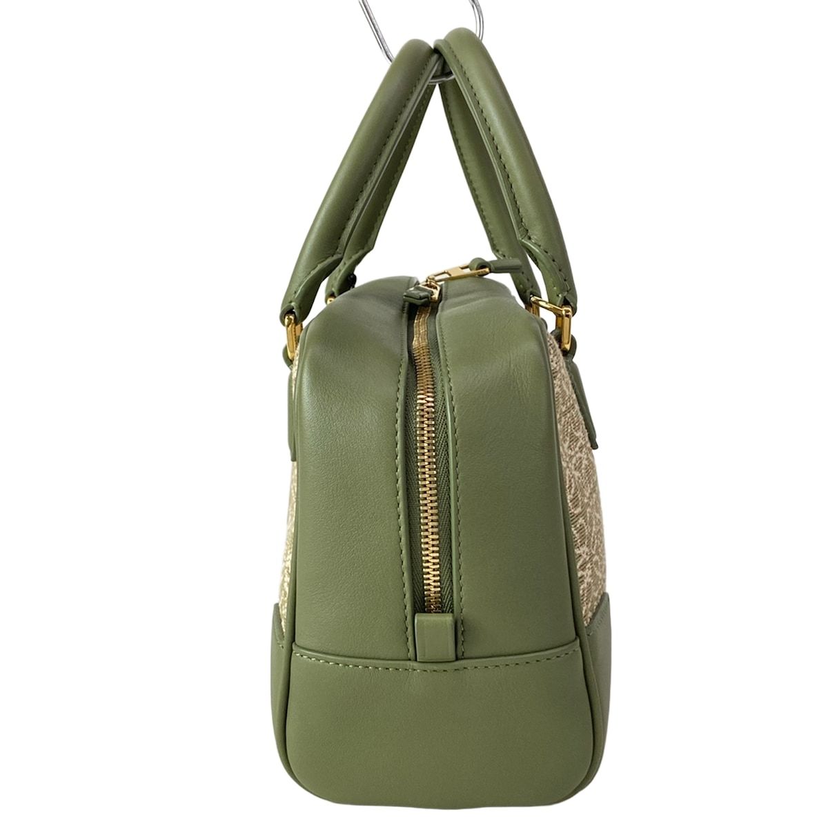 Loewe Handbag Amazona 23 Khaki Ivory Leather — view 2