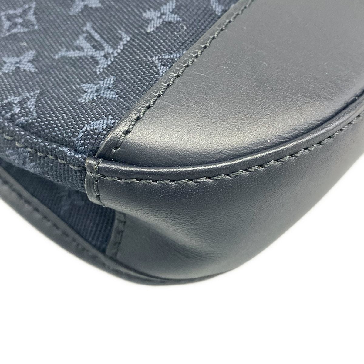 Louis Vuitton Shoulder Bag Monogram Mini Marjoli Blue Leather — view 6