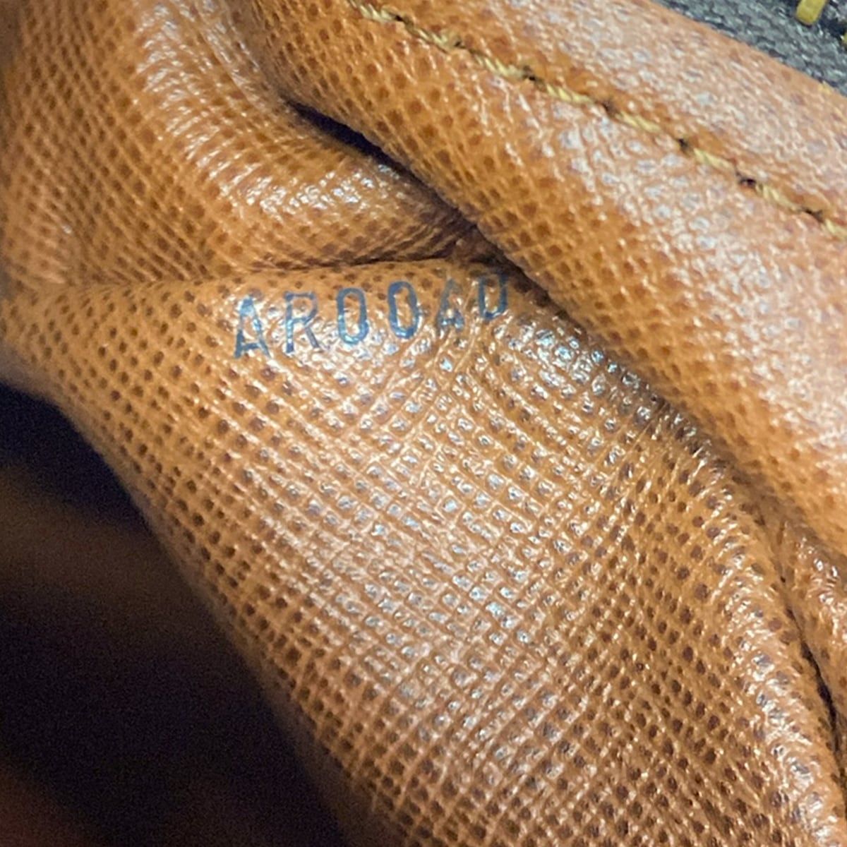 Louis Vuitton Shoulder Bag Monogram Nile — view 9