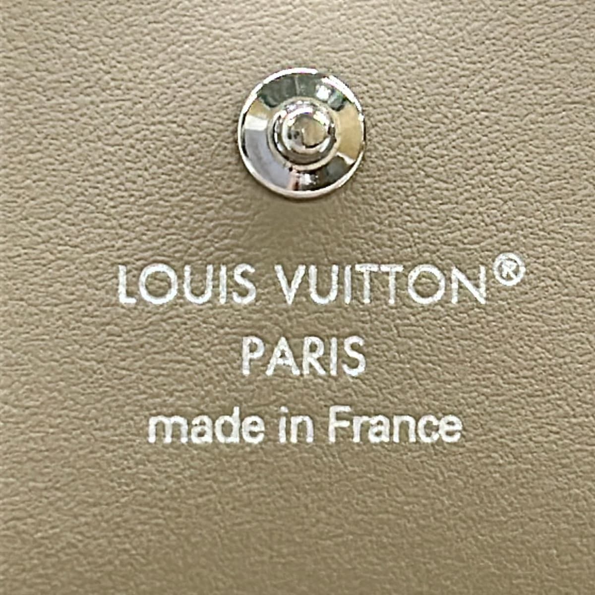 Louis Vuitton Bifold Wallet Mahina Portefeuille Iris Compact Galle Haneda — view 5