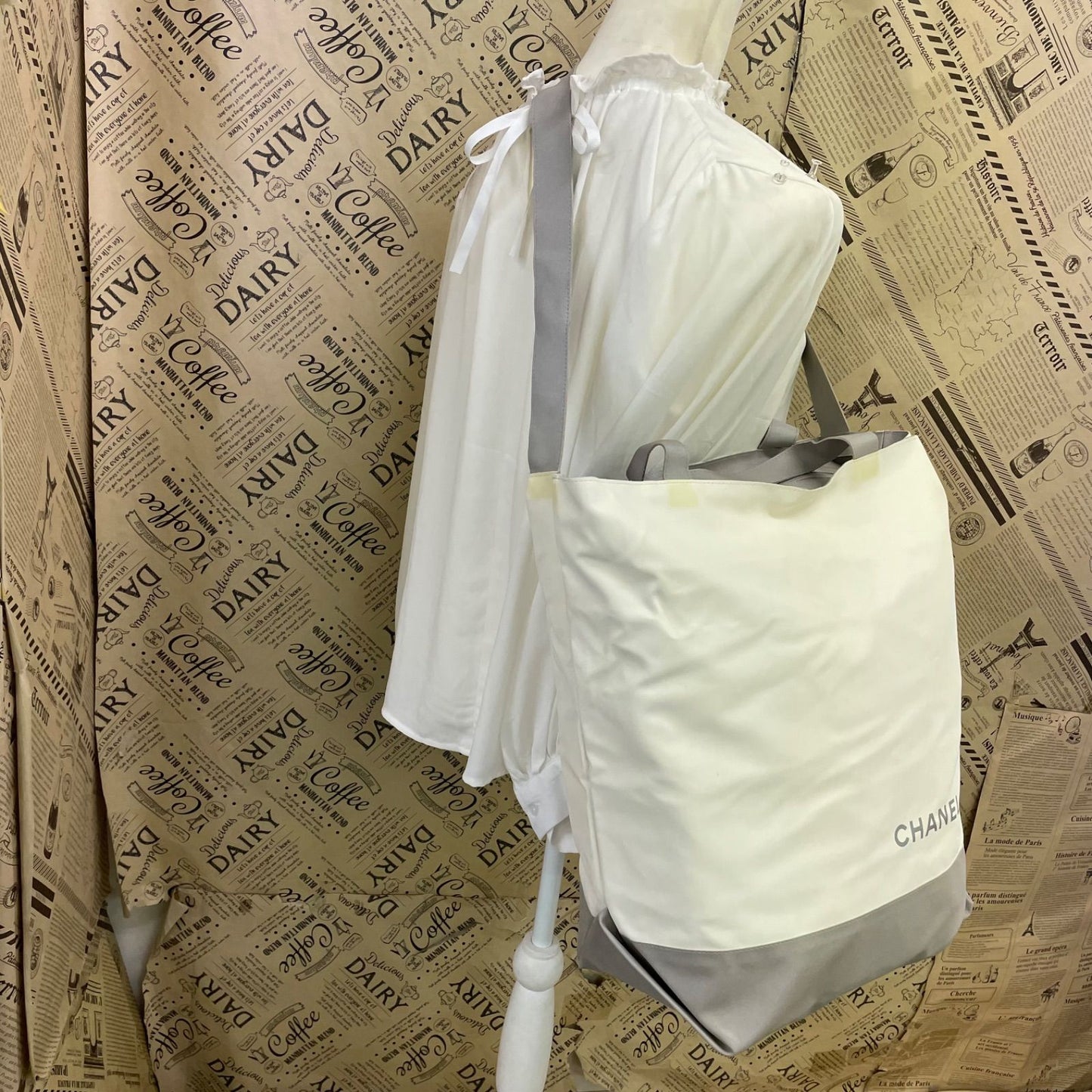 Chanel Tote Shoulder Bag Sports Line White Travel CC Logo — view 4